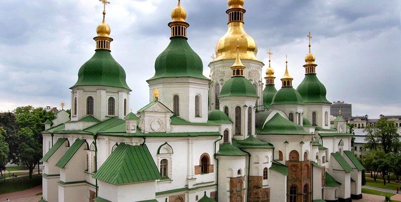 Храм і церква: у чому різниця між цими духовними спорудами?