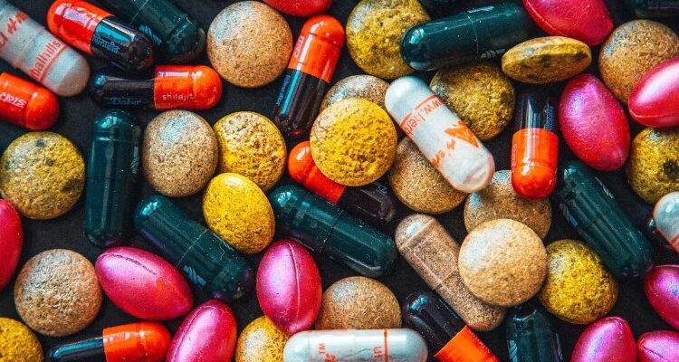 Учені розробили таблетку, яка імітує ефект сп’яніння: безпечний вибір?