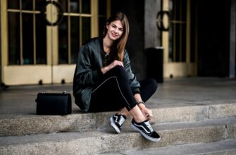 Ефективні способи поєднання чорних кедів з повсякденними образами