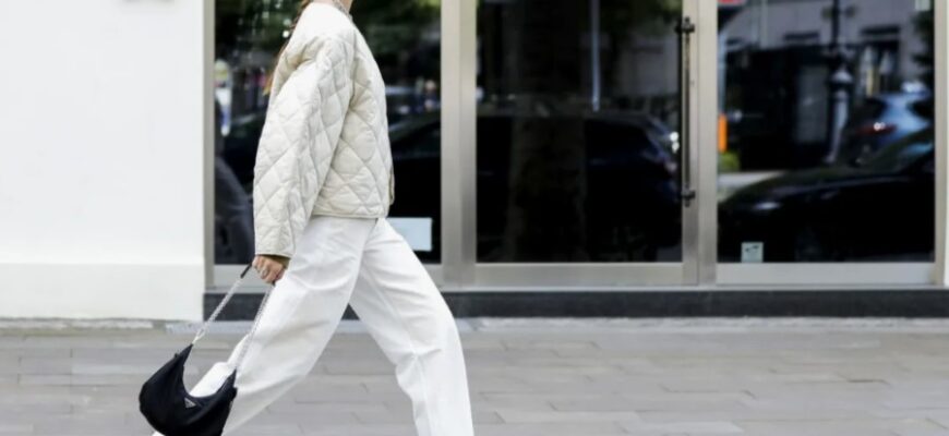 Стильні образи з білими джинсами для осені: поради та тренди 2023