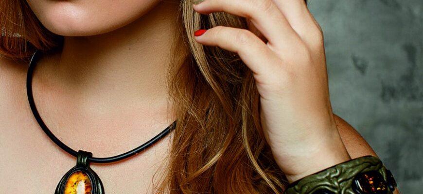 З чим носити бурштинові прикраси: стильні поради та рекомендації