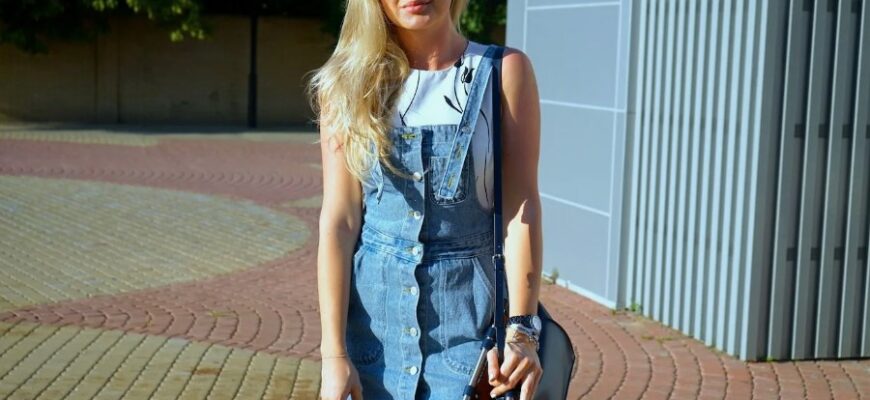 З чим найкраще поєднувати джинсовий сарафан: поради стилістів