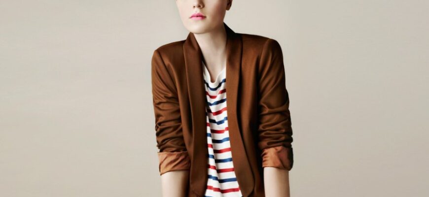 Ефектні образи: як стильно поєднувати коричневий піджак з гардеробом