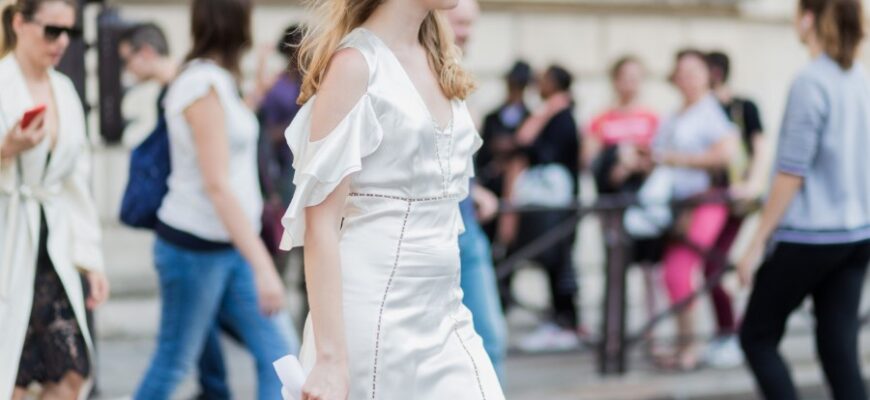 Шовкові сукні: стильні поради та кращі поєднання для будь-якої нагоди