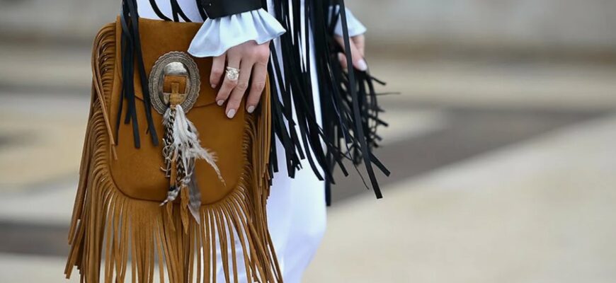 Як стильно поєднувати замшеву сумку: трендові поради та ідеї образів