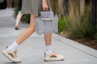 З чим стильно комбінувати кросівки на платформі: поради та ідеї