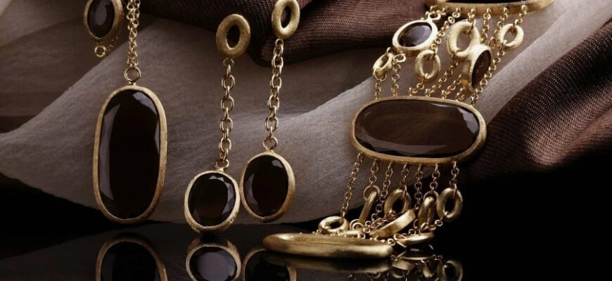 Ідеальні поєднання: Як носити металеві аксесуари з різним одягом