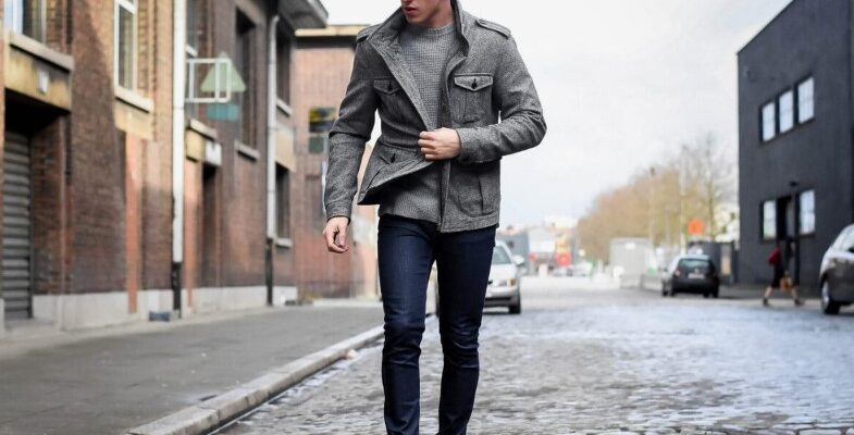 Стильні комбінації: як носити джинси в холодну пору року ефективно
