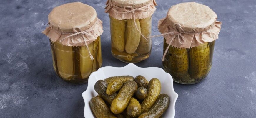 Які огірки обрати: переваги та недоліки солоних і свіжих огірків