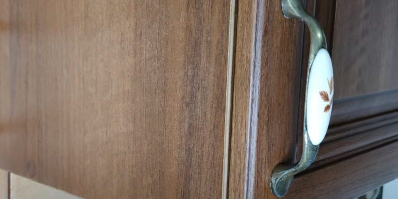 Як ефективно видалити жировий наліт із дерев’яних кухонних поверхонь