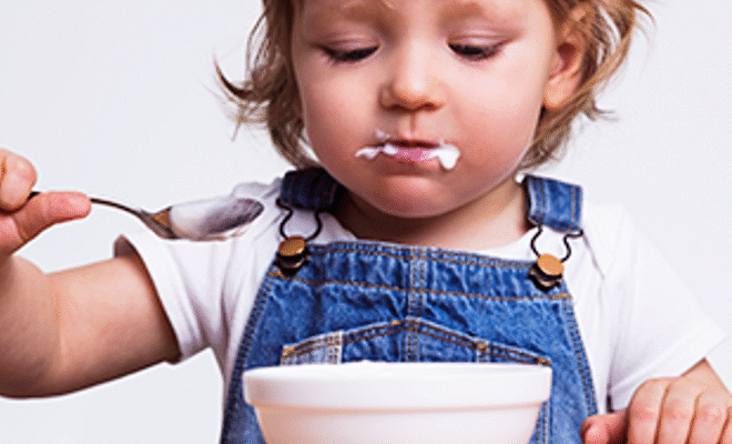 Чому дитина не хоче їсти 3 місяці: основні причини та порятунок