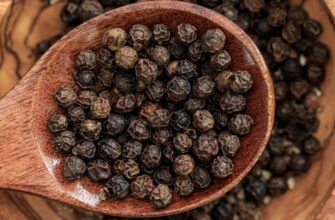 Чи можна споживати перець горошком: користь та можливі ризики