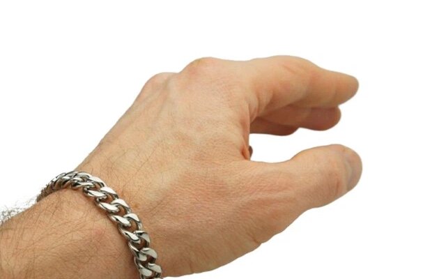Чи можна мочити браслет з нержавіючої сталі: корисні поради та факти
