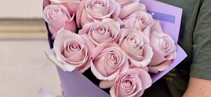 Що означає дарувати 11 троянд: символіка букета з 11 квітів