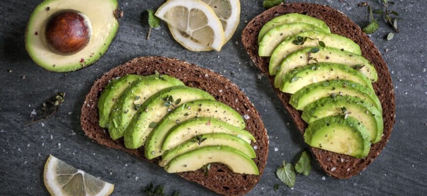 “Як їсти авокадо: поради та рецепти для початківців і гурманів”