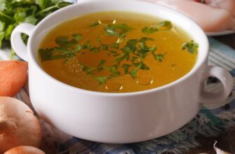 Скільки варити курячий бульйон: поради та оптимальний час приготування