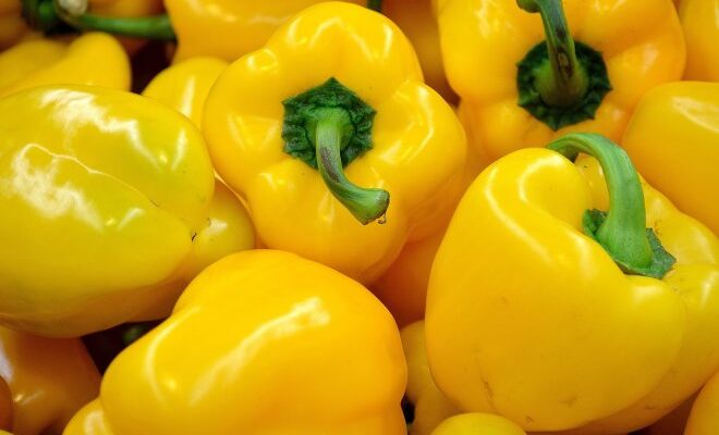 Який на смак жовтий перець: смакові особливості та корисні властивості