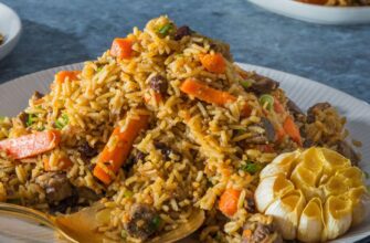 Чия національна страва: походження і традиції приготування плову