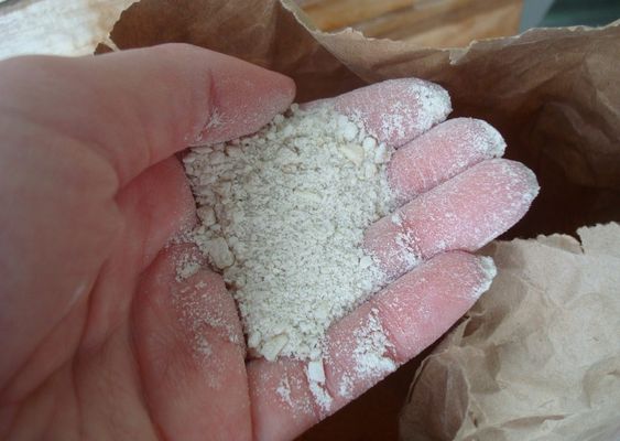 Ефективне використання кісткового борошна для вашого городу: поради та секрети