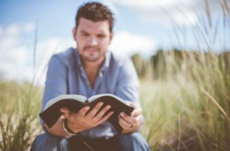 Сильна молитва для захисту від неприємностей та конфліктів на роботі