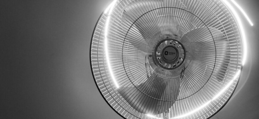 “Чи безпечно вмикати вентилятор під час спеки: переваги та ризики”