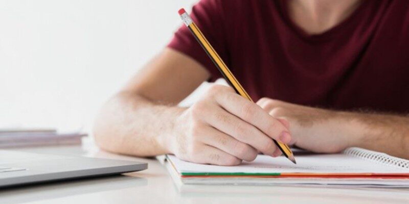 Як українською сказати по крайній мірі: аналіз та відповідники