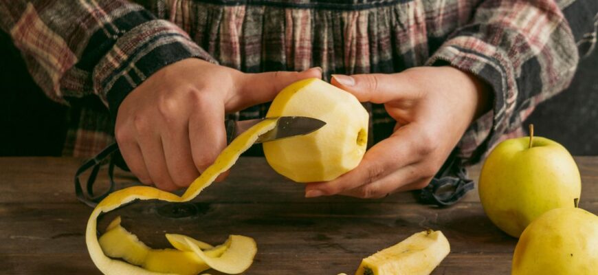 Чи безпечно вживати велику кількість яблук щодня для здоров’я?