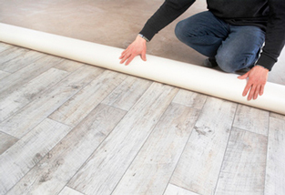 Обираємо ідеальну підкладку під лінолеум на бетонній підлозі: поради експертів