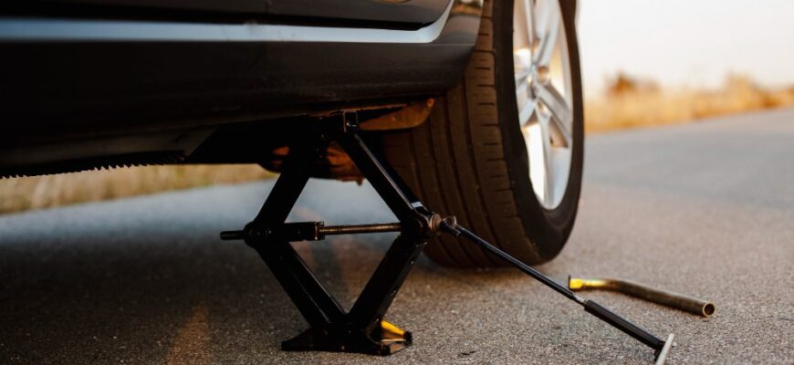 Чи варто замінювати рульову тягу при стуках у підвісці вашого авто?