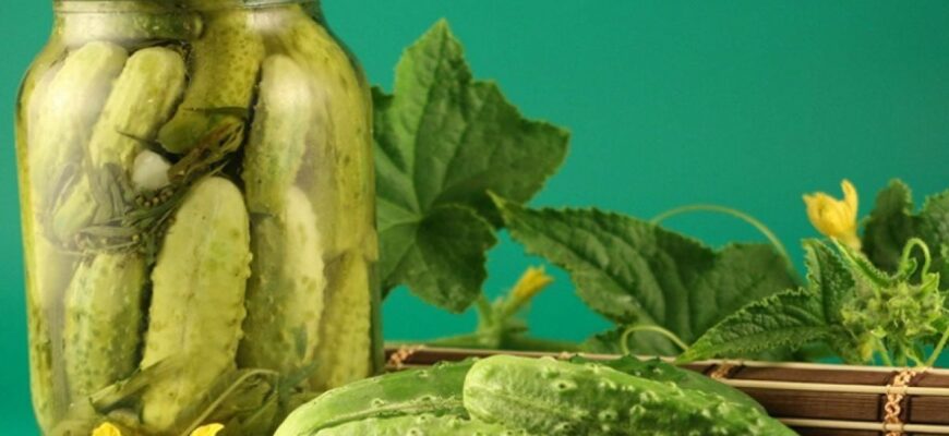Скільки хвилин заливати окропом огірки: детальний гід для господинь