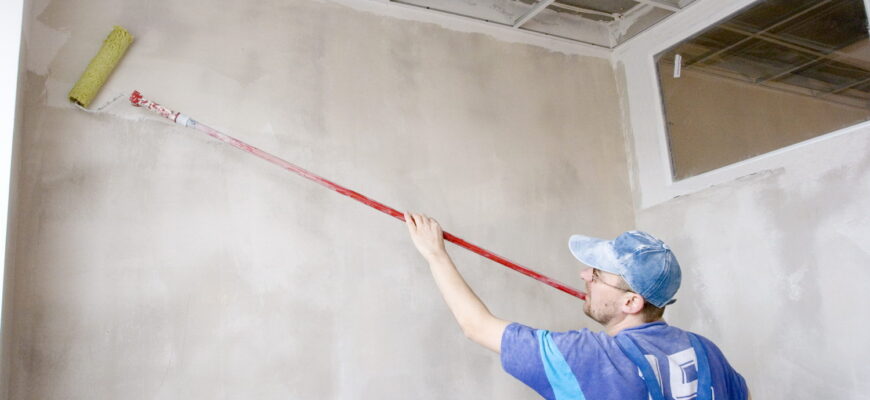 Що потрібно наносити на стіни перед фарбуванням: підготовка поверхні