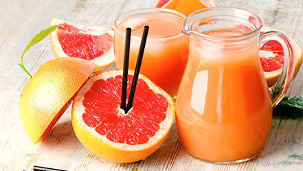 Чи безпечно вживати грейпфрутовий сік кожного дня: користь і ризики