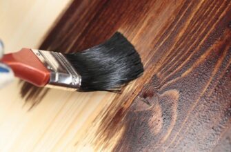 Чи необхідне ґрунтування деревини перед нанесенням акрилової емалі?