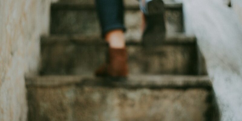 До чого сниться втеча від когось: тлумачення сну та його значення