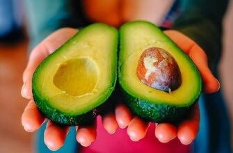 Як правильно їсти авокадо: поради та рецепти для здоров’я і смаку