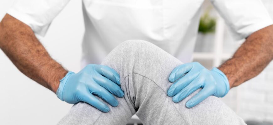 Ендопротезування коліна: показання, процес і відновлення пацієнтів