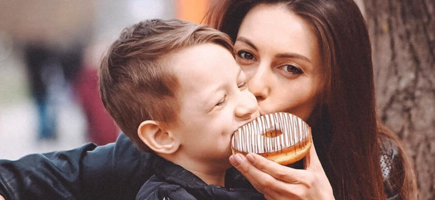 Оптимальні підписи для фото з сином в Instagram: 50 найкращих прикладів