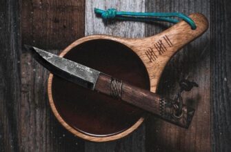 Чому їсти з ножа заборонено: народні прикмети та їх значення