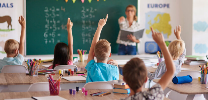 Зворушливі вірші про школу та вчителів: натхнення і вдячність