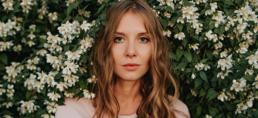 Значення і характер імені Ясміна: тлумачення і особливості особистості