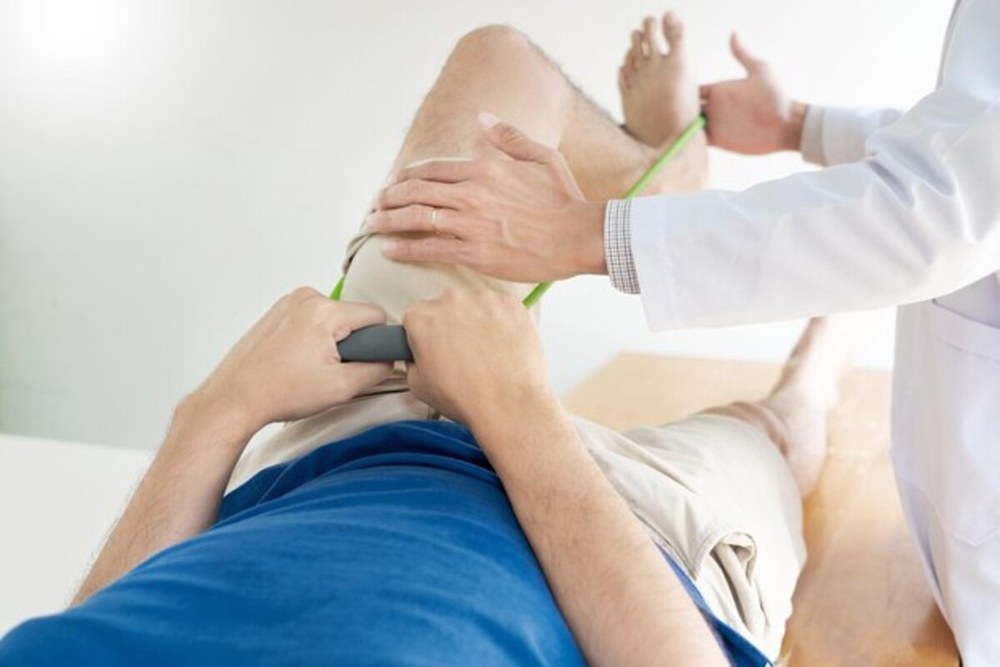 Обстеження у травматолога-ортопеда