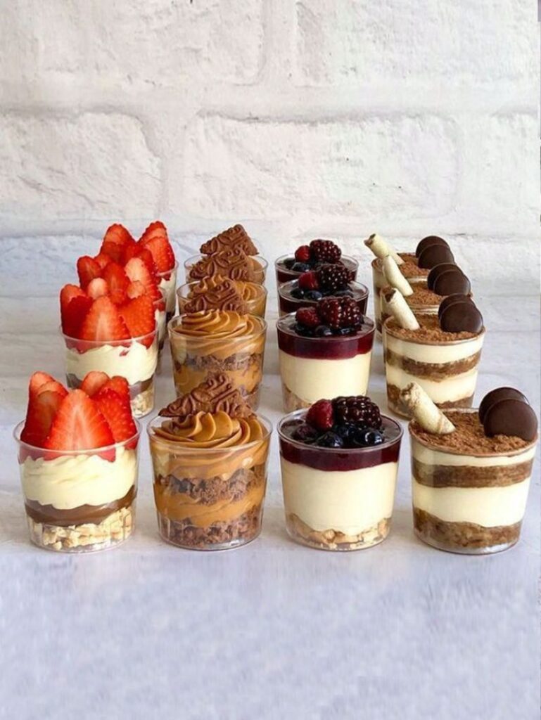 Десерти в стаканчиках
