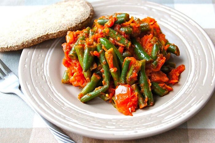 Спаржева квасоля з овочами