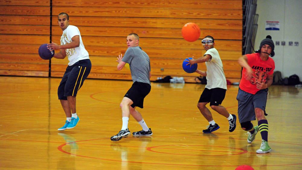 Гравці доджболу