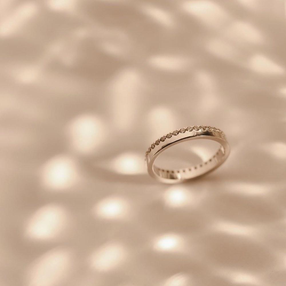 Обручка з діамантами