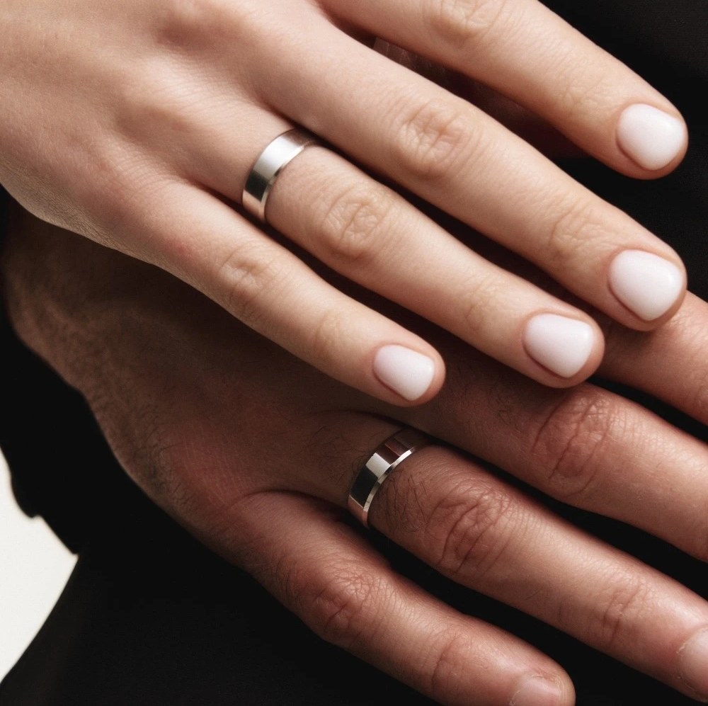 Обручки з каменями