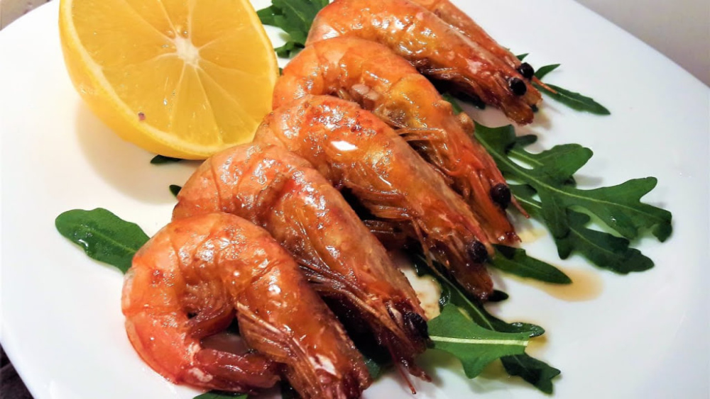 Креветки в гострому соусі