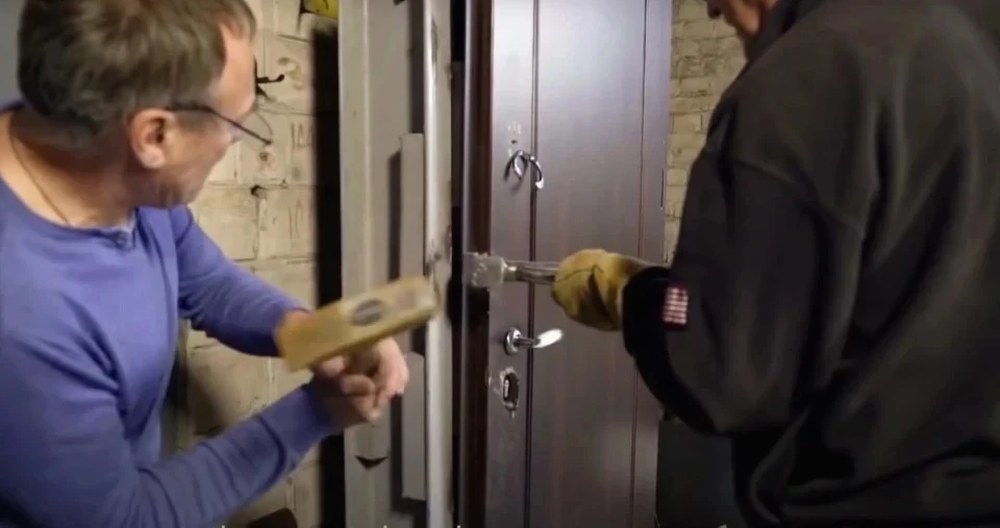 Надійні двері