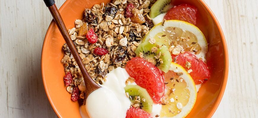 Як правильно їсти гранолу: поради та рекомендації для здорового раціону