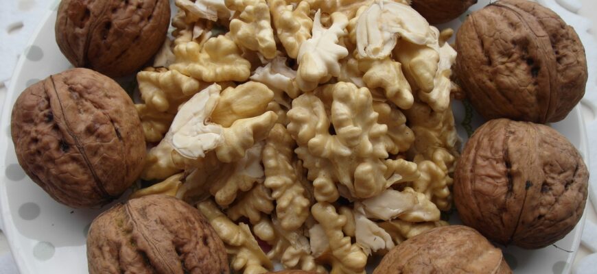 Походження волоських горіхів: історія та факти про популярний плід